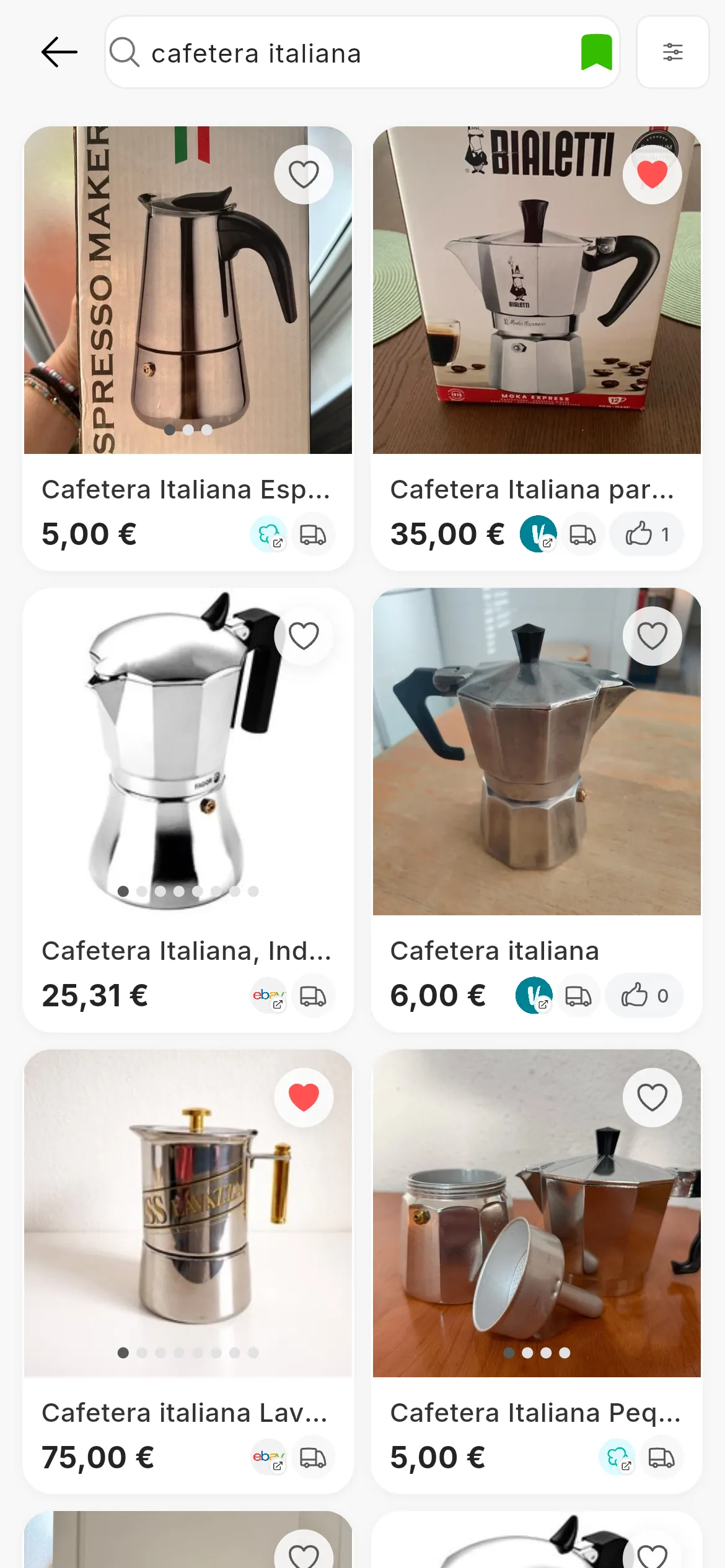 El buscador de RUIT con la búsqueda cafetera italiana: arriba, Filtros, Ordenar por, el campo, Buscar y Búsqueda guardada; debajo, una cuadrícula de cafeteras de Wallapop, Vinted y eBay, cada una con sus fotos, título, precio, el logo de su marketplace y el corazón