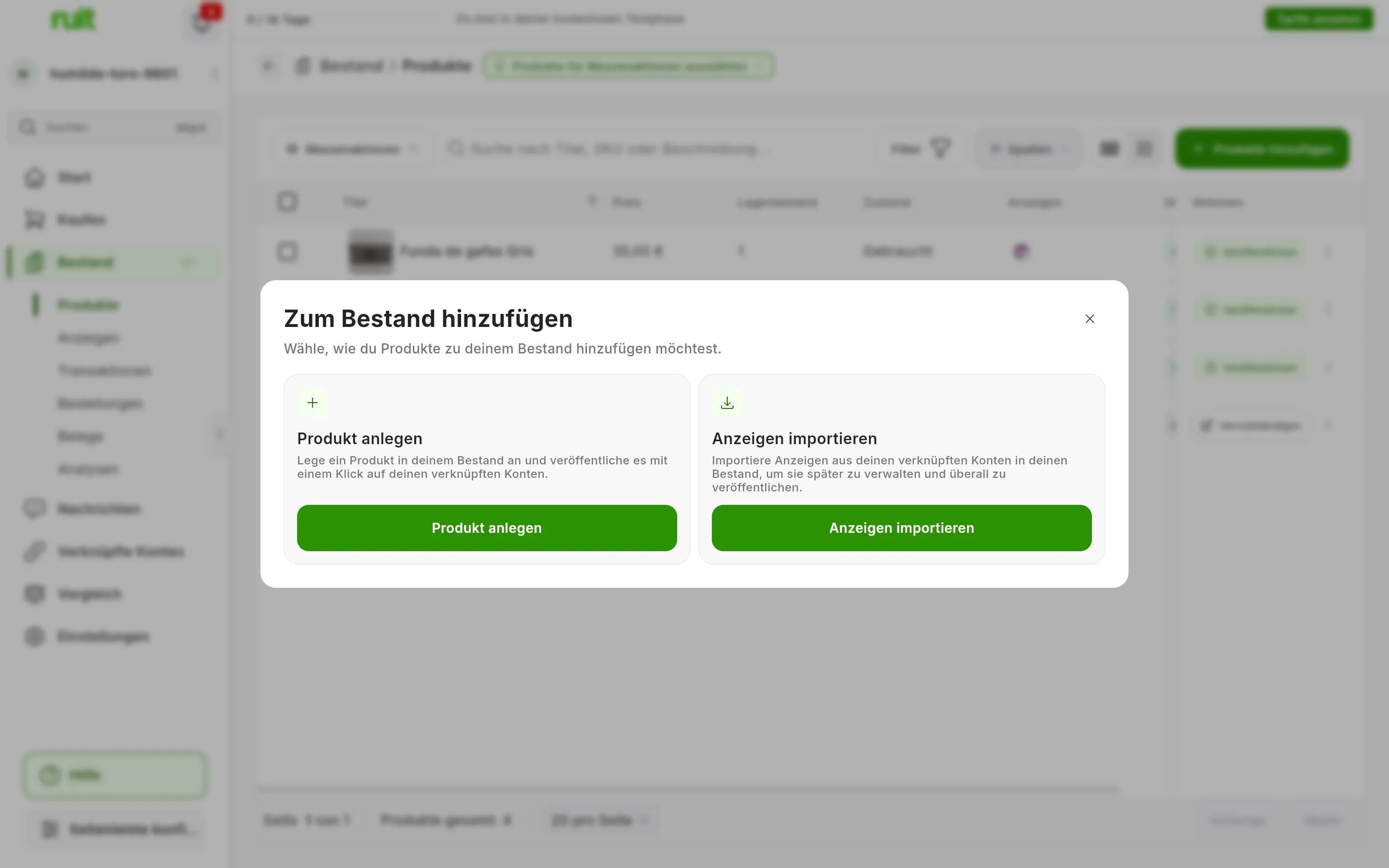 Das Fenster Zum Bestand hinzufügen über der Produkttabelle, mit zwei Karten: Produkt anlegen, um ein Produkt anzulegen und auf deinen verbundenen Konten zu veröffentlichen, und Anzeigen importieren, um die Anzeigen deiner verbundenen Konten in deinen Bestand zu holen