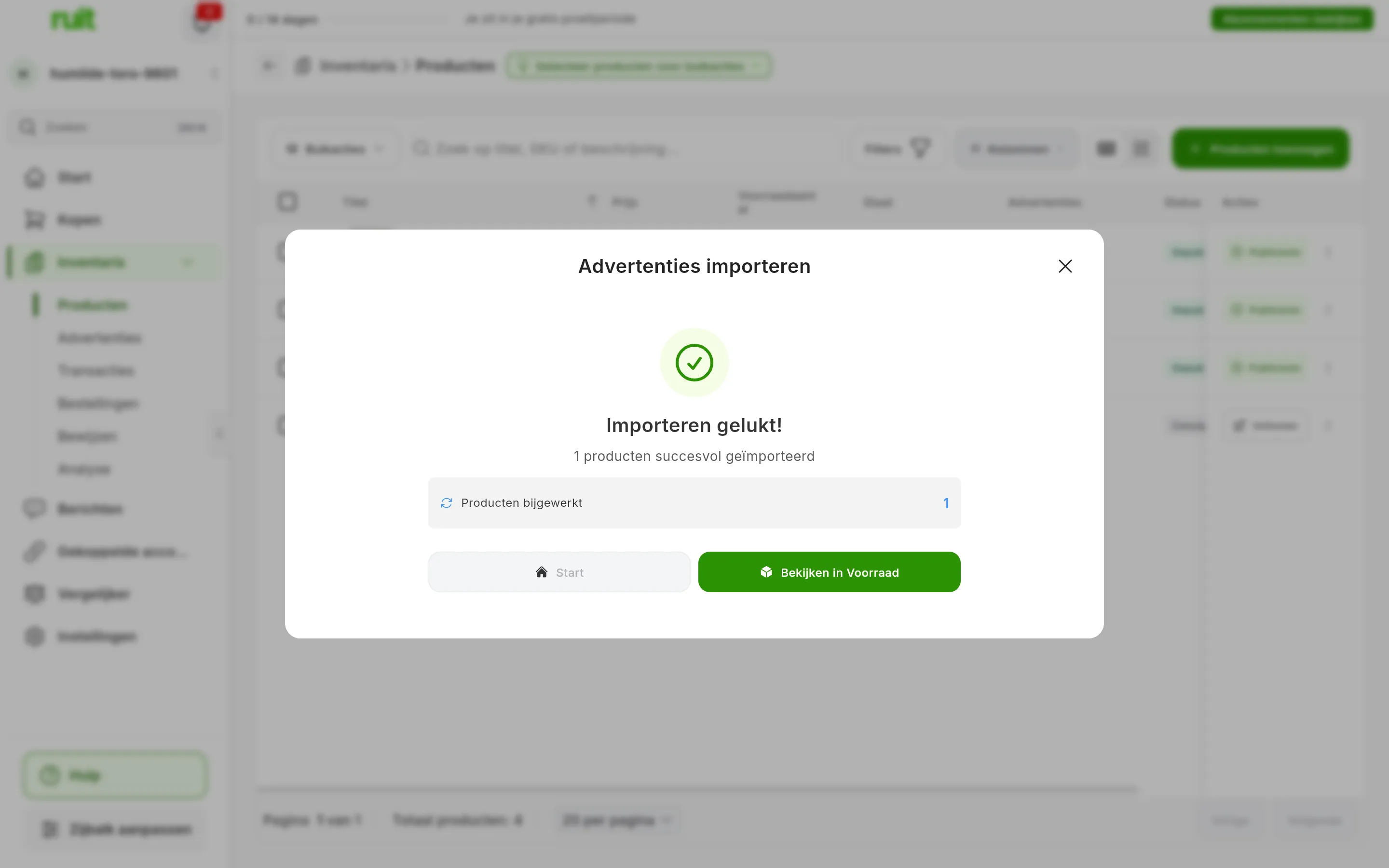 Het importvenster aan het eind: Importeren gelukt!, 1 producten succesvol geïmporteerd, de kaart Producten bijgewerkt met een 1, en de knoppen Start en Bekijken in Voorraad