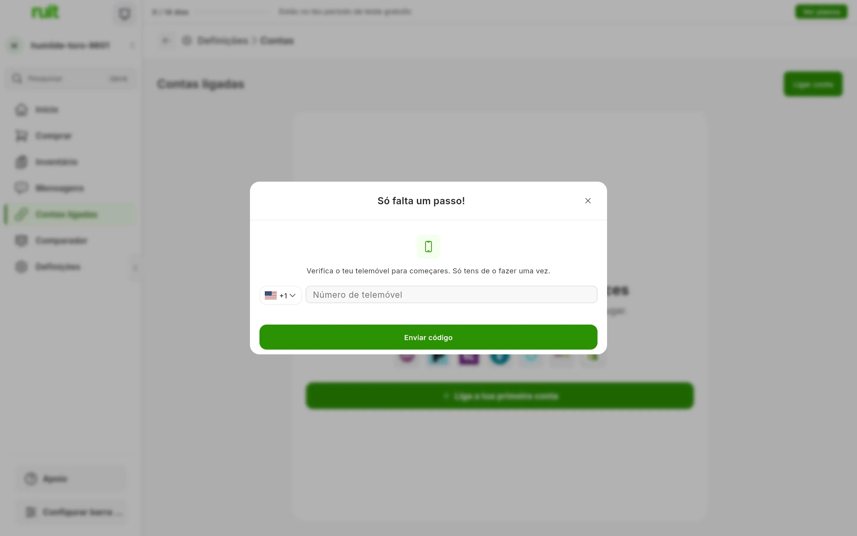 A janela de verificar o telemóvel sobre o ecrã de contas: o título Só mais um passo, o seletor de país com o respetivo indicativo, o campo do número de telefone e o botão verde de enviar código.