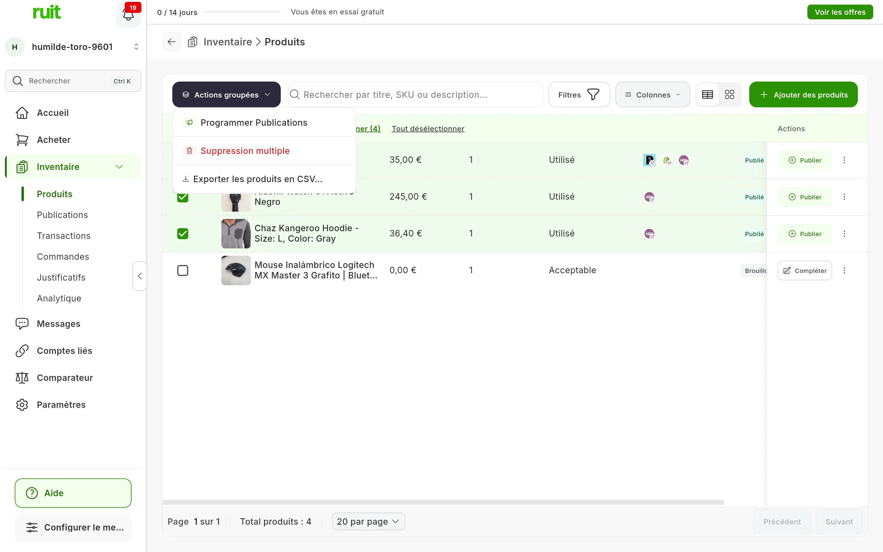 Le tableau des produits avec trois produits cochés et le menu Actions groupées ouvert : Programmer Publications, Suppression multiple et Exporter les produits en CSV…