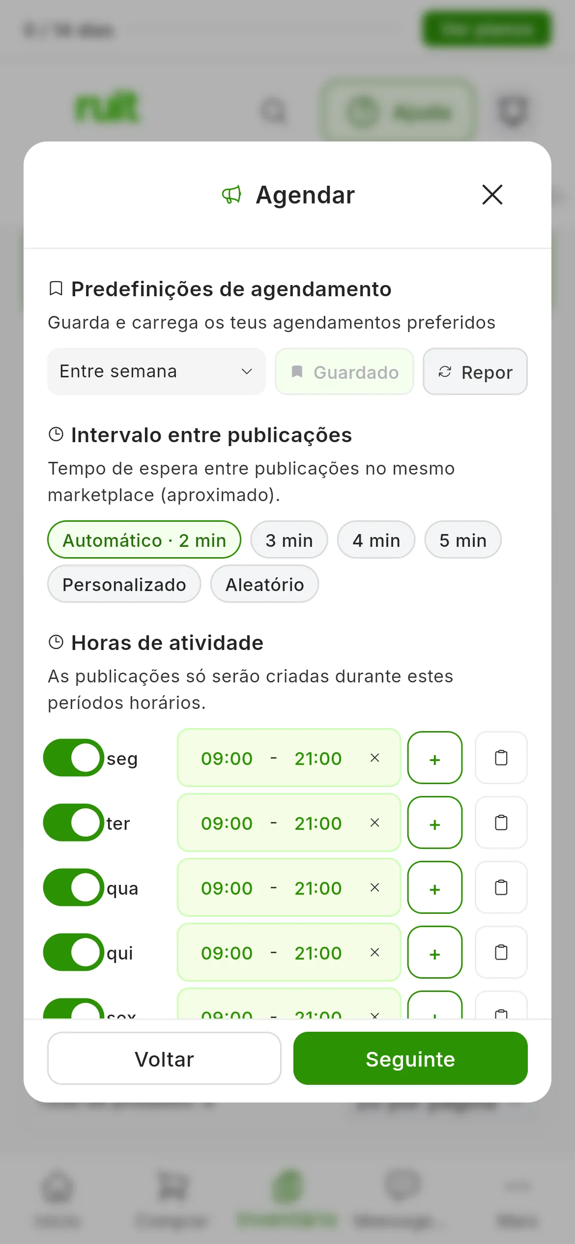 O passo Agendar com a predefinição Entre semana carregada: Automático · 2 min em Intervalo entre publicações e, em Horas de atividade, de seg a sex das 09:00 às 21:00, com sáb e dom em Desativado; em baixo, Voltar e Seguinte