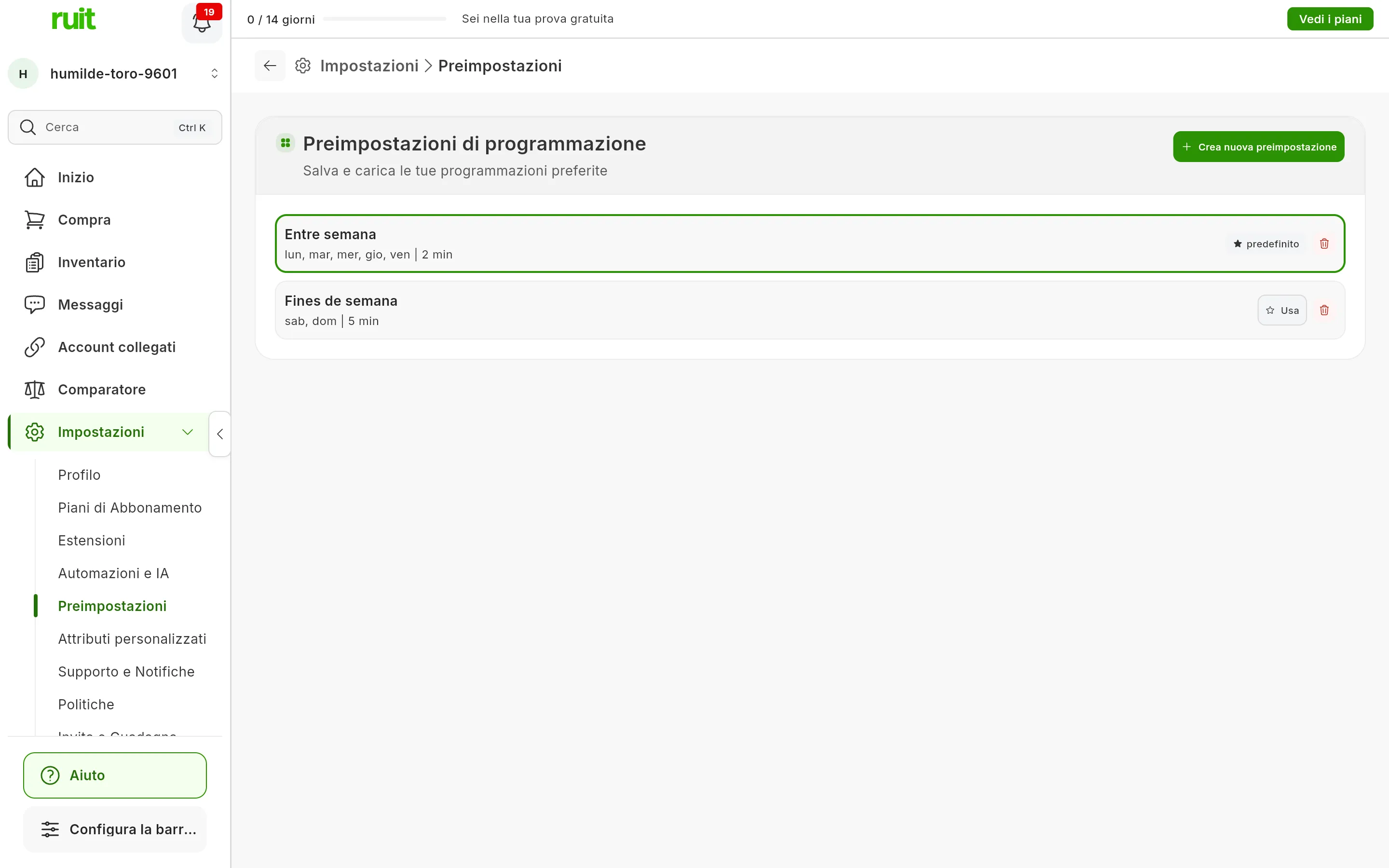 Impostazioni → Preimpostazioni: la pagina Preimpostazioni di programmazione con il pulsante Crea nuova preimpostazione e due preset, Entre semana con il segno predefinito e Fines de semana con il pulsante Usa; ognuno con il suo cestino