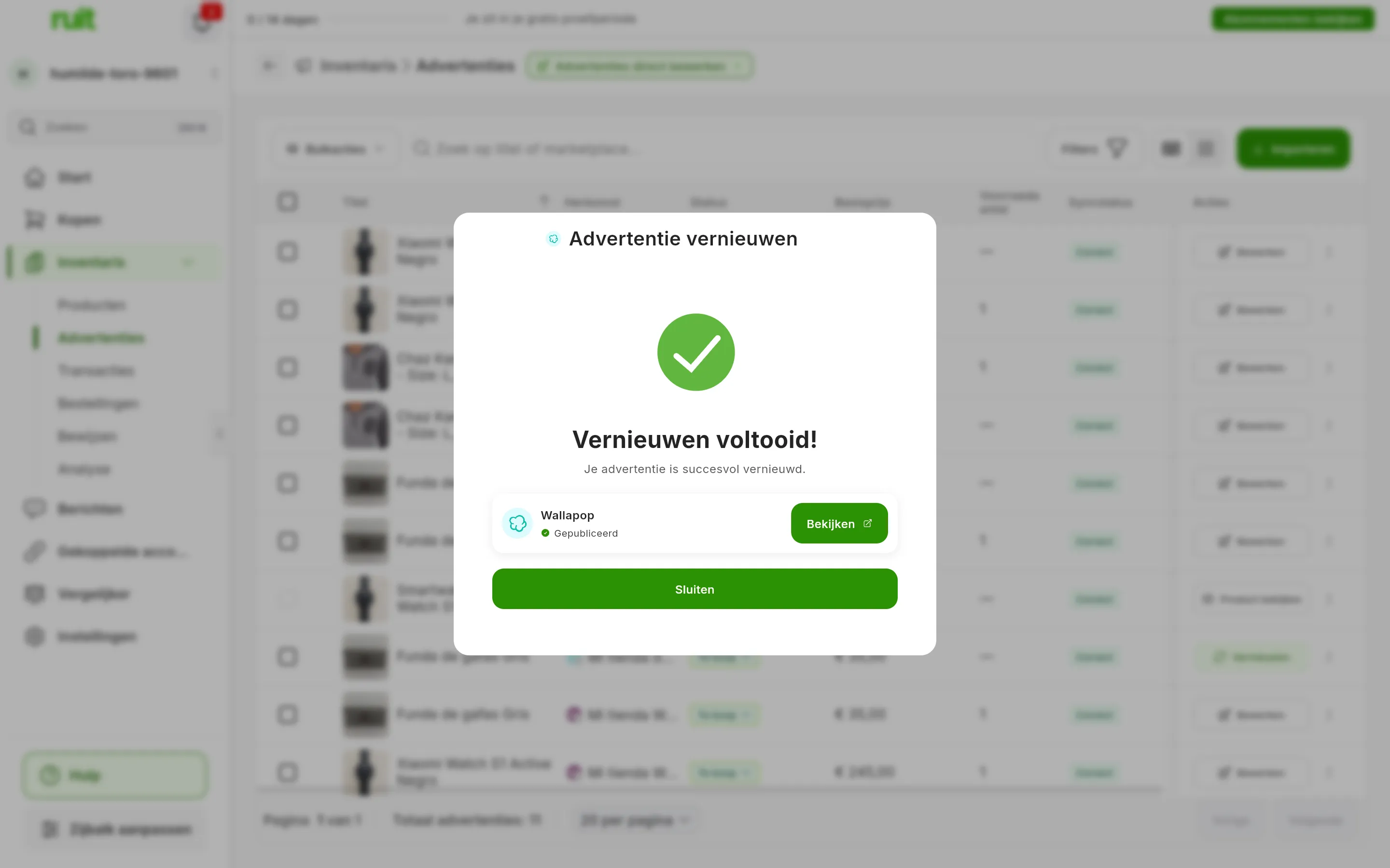 Het venster Advertentie vernieuwen aan het eind: Vernieuwen voltooid!, Je advertentie is succesvol vernieuwd., de rij van Wallapop met Gepubliceerd en de knop Bekijken, en onderaan Sluiten