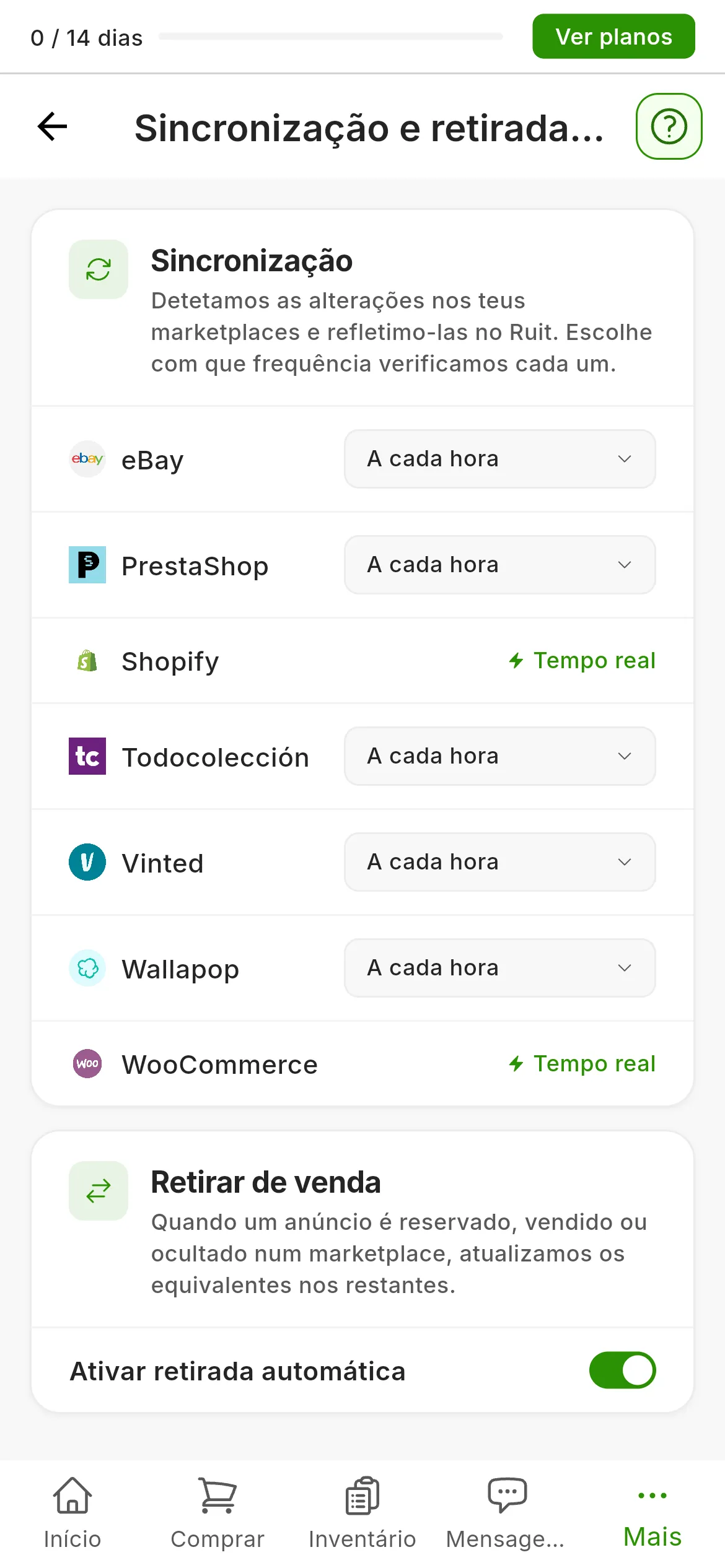 Definições → Sincronização e retirada de venda: o cartão Sincronização com a frequência de cada marketplace, A cada hora ou Tempo real, e o cartão Retirar de venda com Ativar retirada automática ligado
