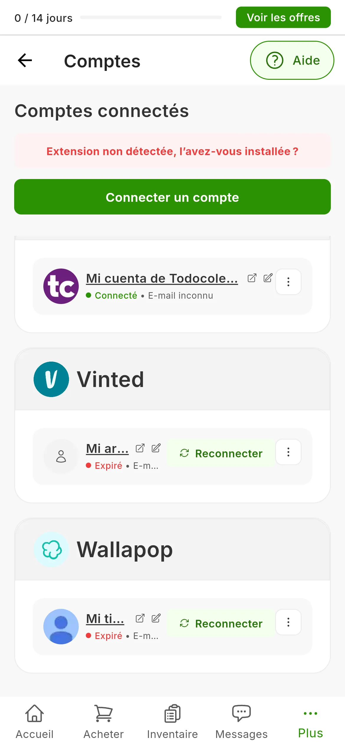 L'écran Comptes connectés de RUIT : une carte par compte, regroupées par marketplace, chacune avec son nom, le crayon, son état et le menu à trois points ; les comptes Vinted et Wallapop ont expiré et leurs cartes portent le bouton Reconnecter