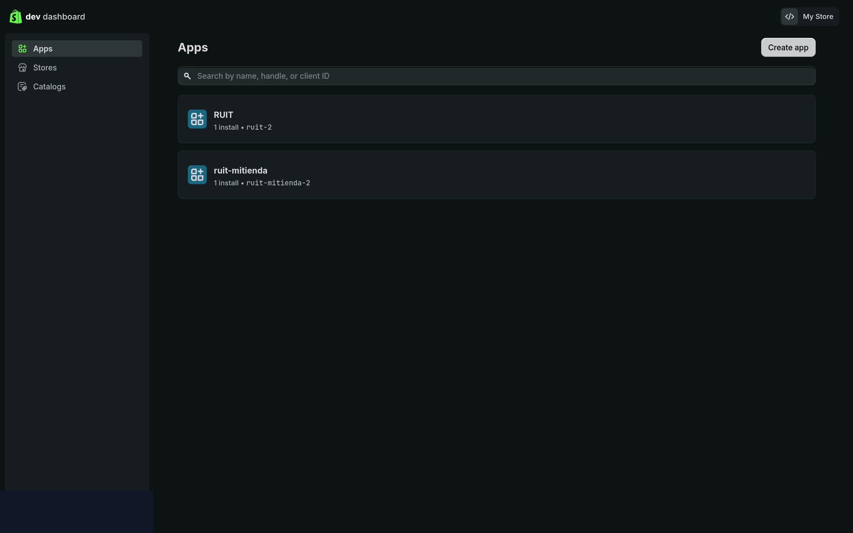 L'elenco delle app del Dev Dashboard di Shopify, con la ricerca per nome e il pulsante per creare un'app in alto a destra